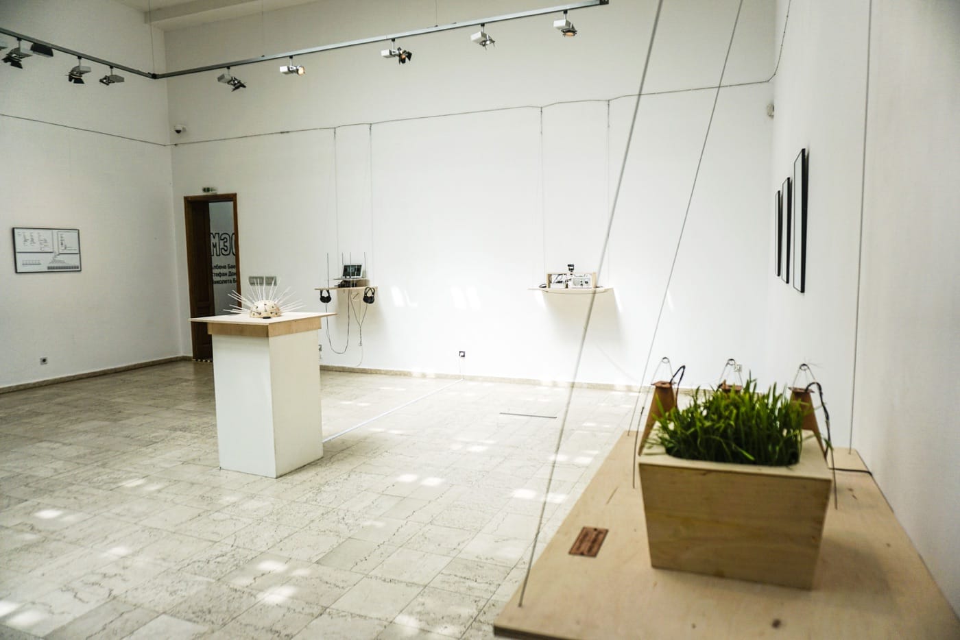 Exhibition view Малки забавни създания at Credo Bonum Gallery, Sofia, in April 2016 (Photo: Ivan Peykov)