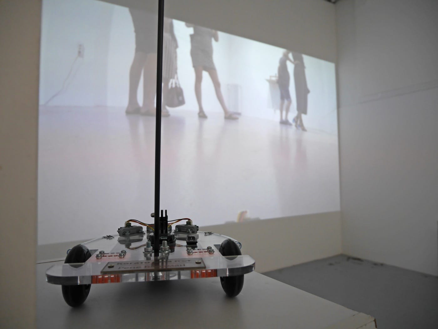 Whenever there is a way, an autonomous car by Rene Beekman, at Малки забавни създания, installation view close-up at U10 gallery, Belgrade in June 2017